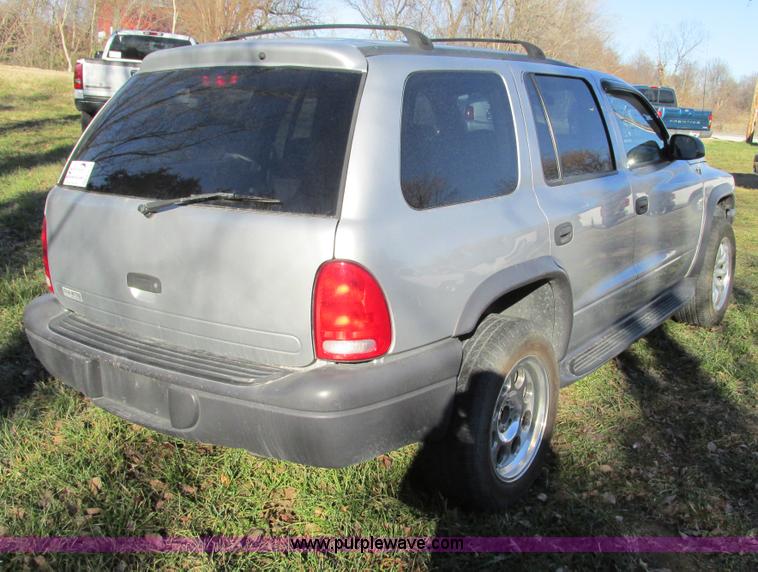 image for item F4125 2003 Dodge Durango SUV