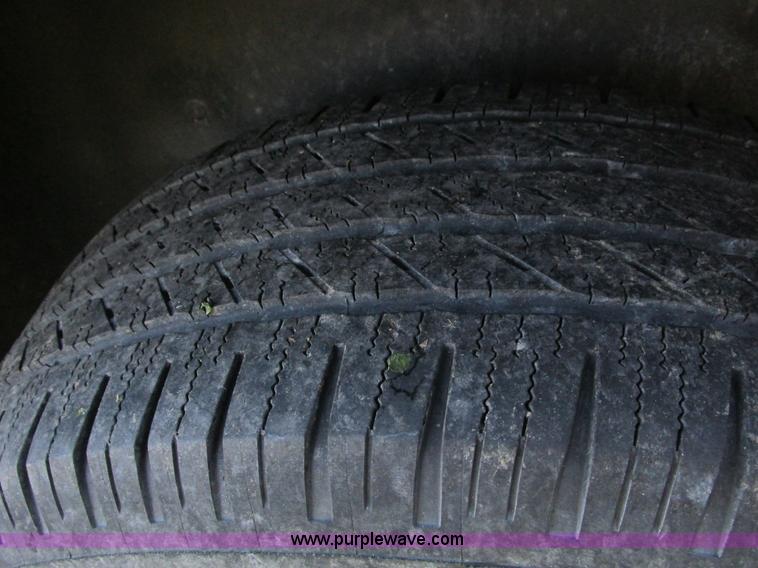 image for item F4125 2003 Dodge Durango SUV