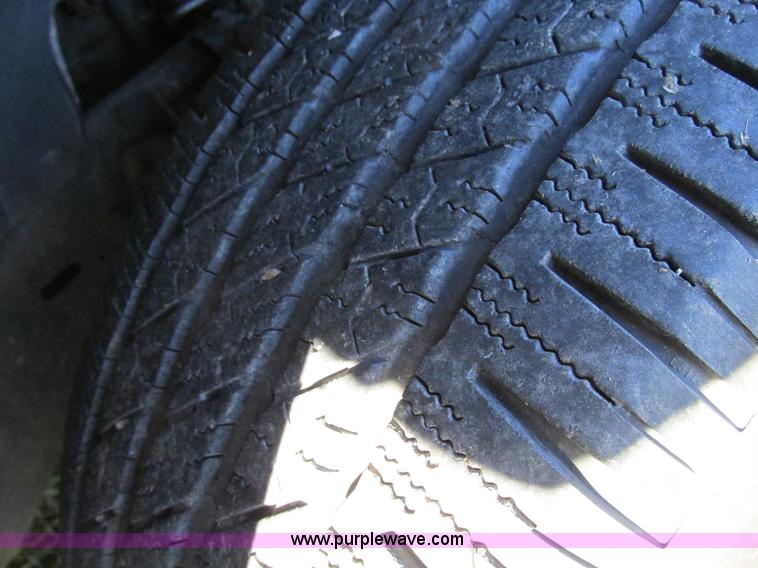 image for item F4125 2003 Dodge Durango SUV