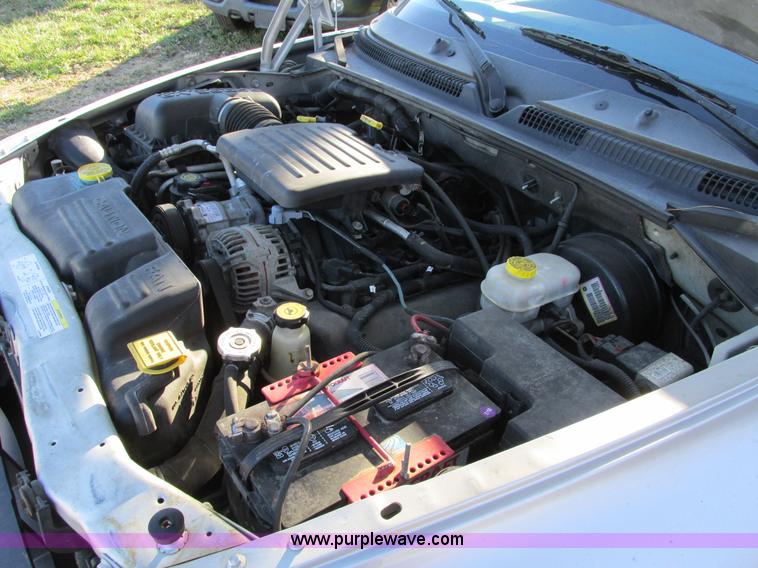 image for item F4125 2003 Dodge Durango SUV