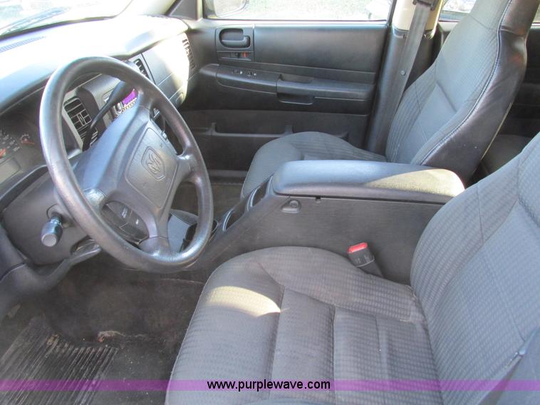 image for item F4125 2003 Dodge Durango SUV
