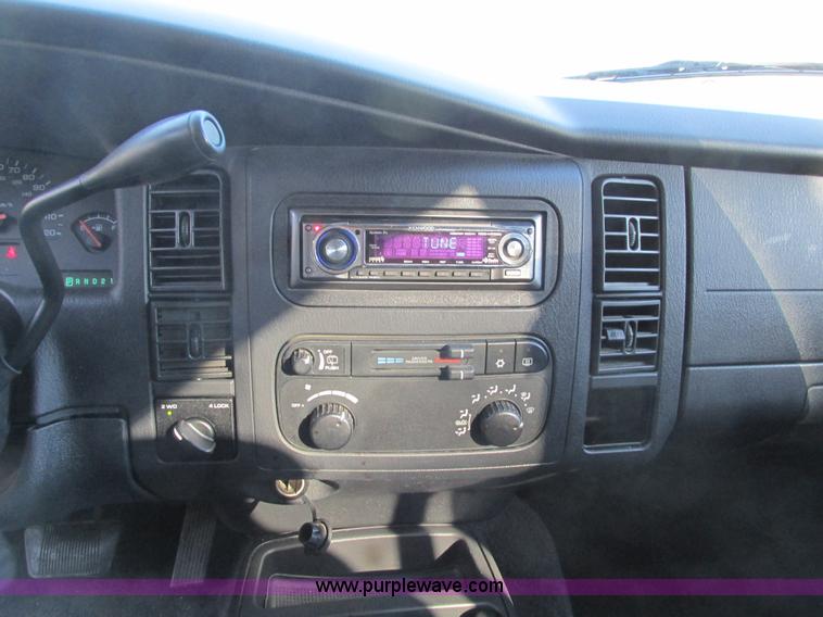 image for item F4125 2003 Dodge Durango SUV
