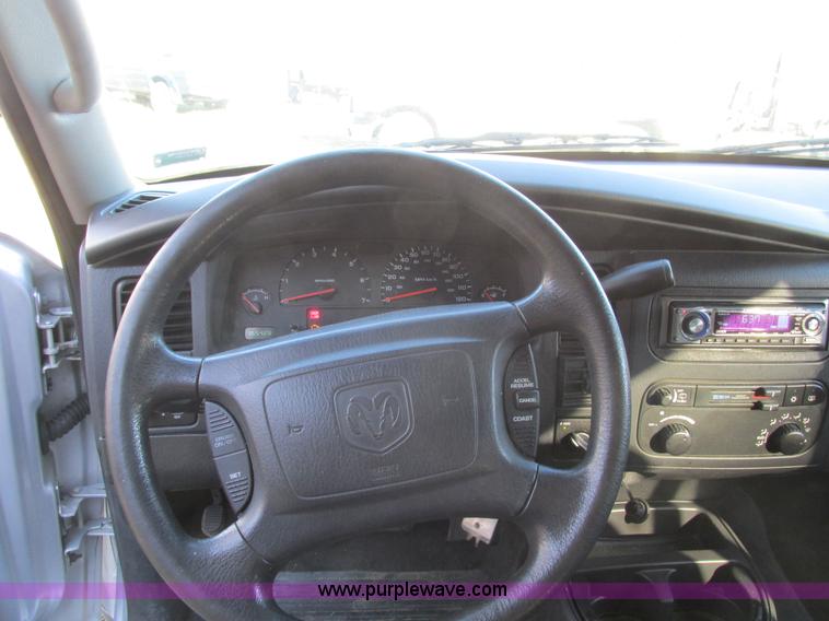 image for item F4125 2003 Dodge Durango SUV