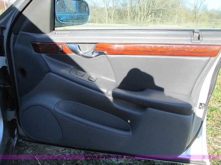 image for item F4128 2003 Cadillac DeVille