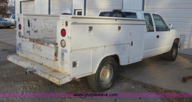 image for item F6552 1994 Chevrolet 2500 utility bed truck