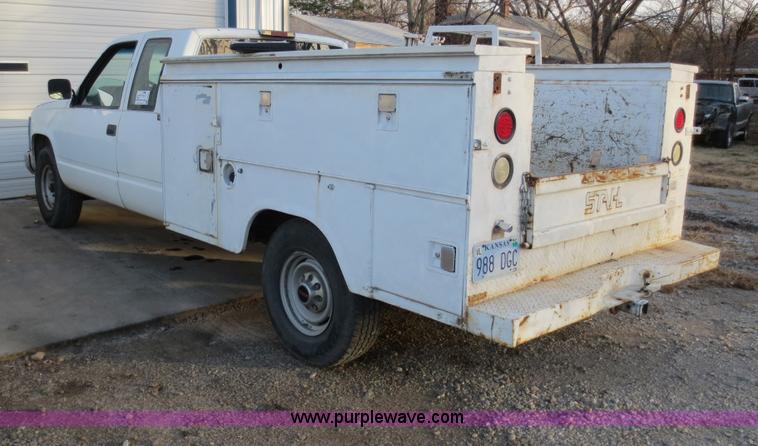 image for item F6552 1994 Chevrolet 2500 utility bed truck