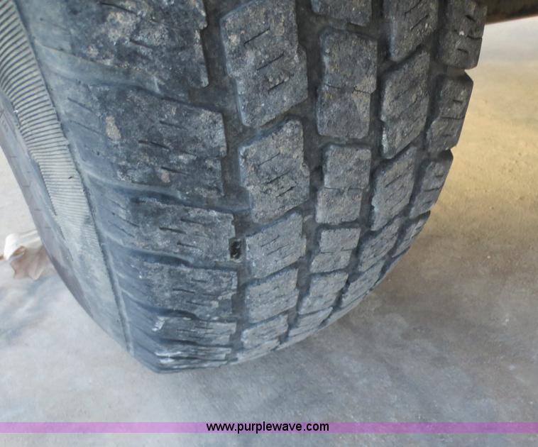image for item F6552 1994 Chevrolet 2500 utility bed truck
