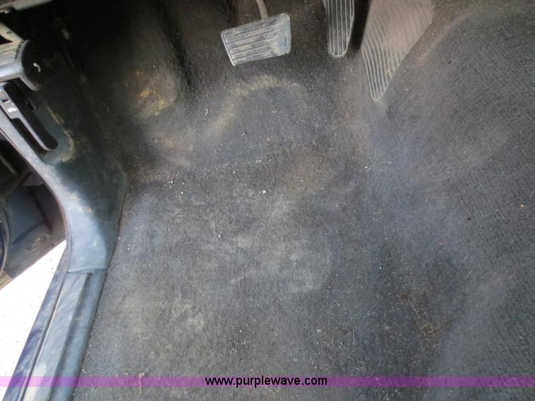 image for item F6554 2000 Chevrolet Blazer SUV