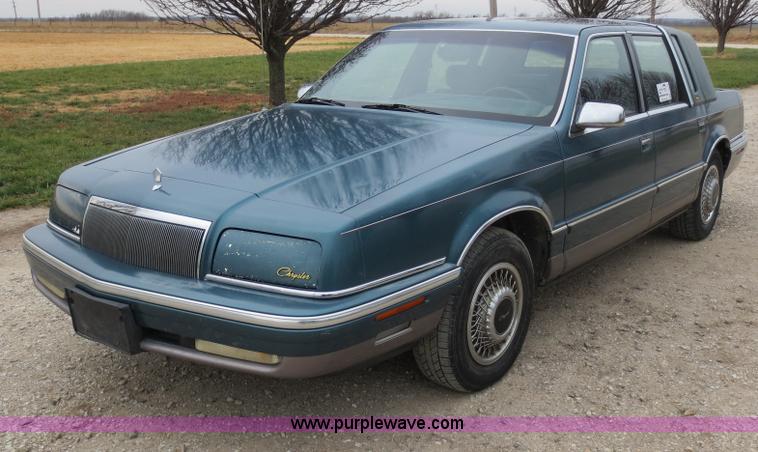 image for item F6555 1993 Chrysler New Yorker Fifth Avenue