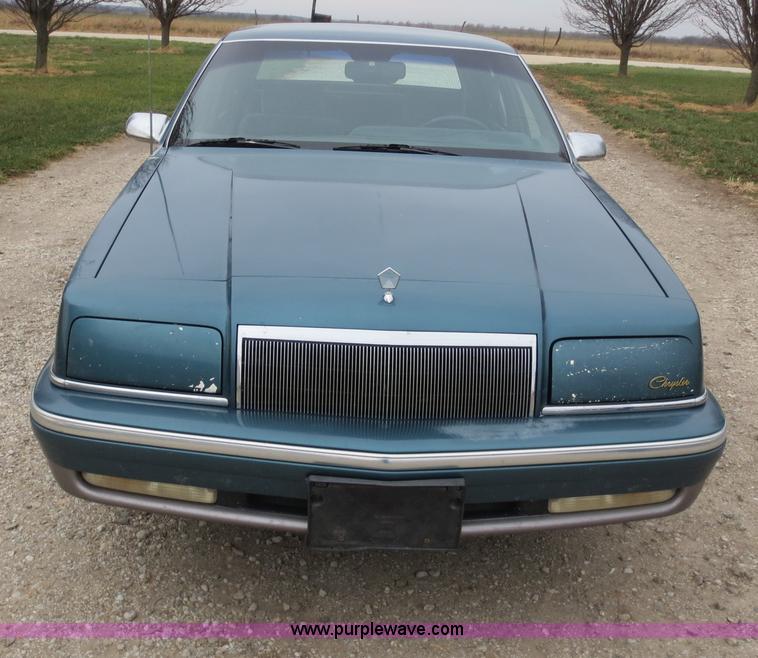 image for item F6555 1993 Chrysler New Yorker Fifth Avenue