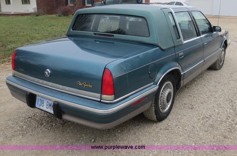 image for item F6555 1993 Chrysler New Yorker Fifth Avenue