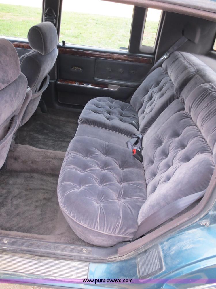 image for item F6555 1993 Chrysler New Yorker Fifth Avenue
