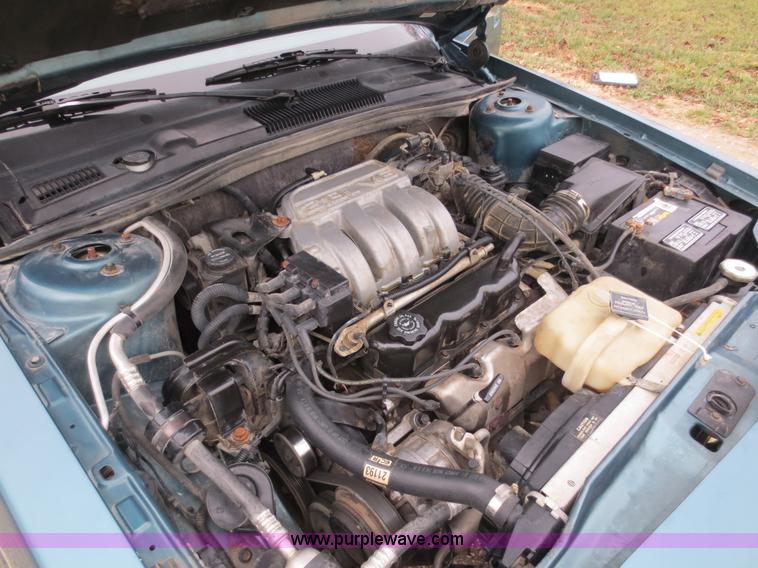 image for item F6555 1993 Chrysler New Yorker Fifth Avenue