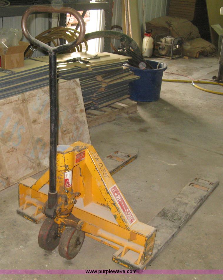 image for item M9152 Rol-Lift pallet jack