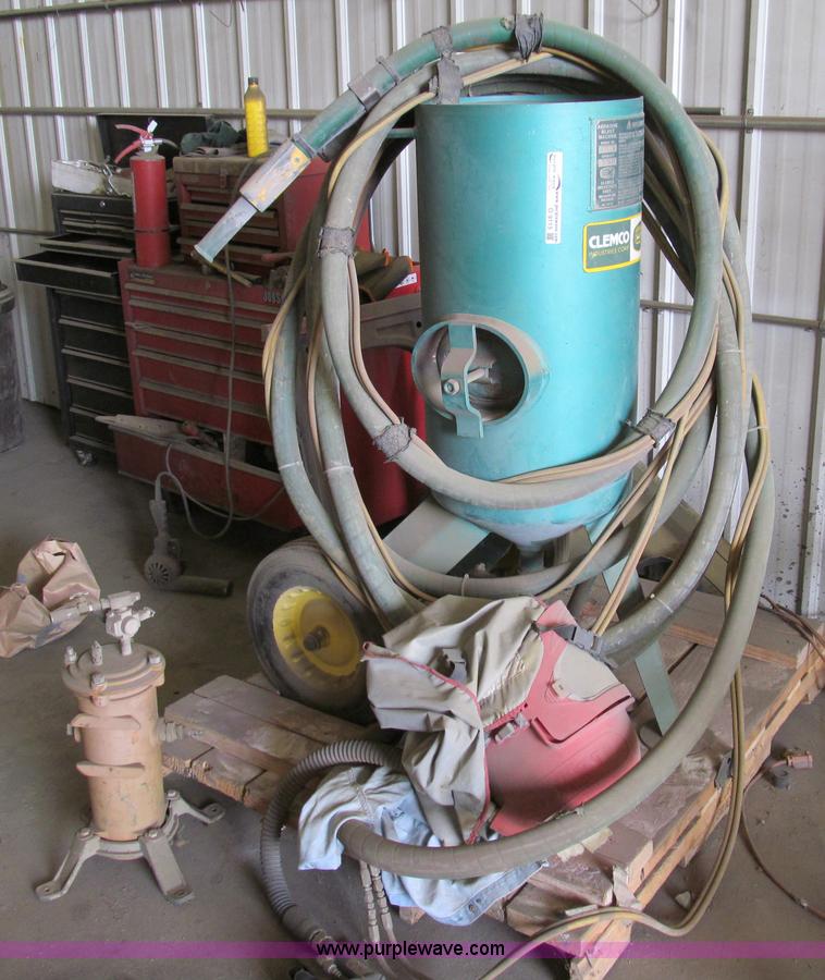 image for item O9115 Clemco 1648 abrasive blast machine