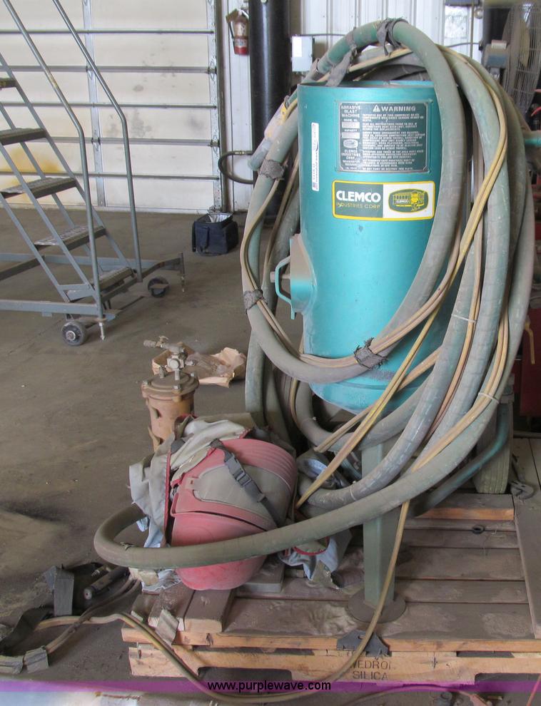 image for item O9115 Clemco 1648 abrasive blast machine