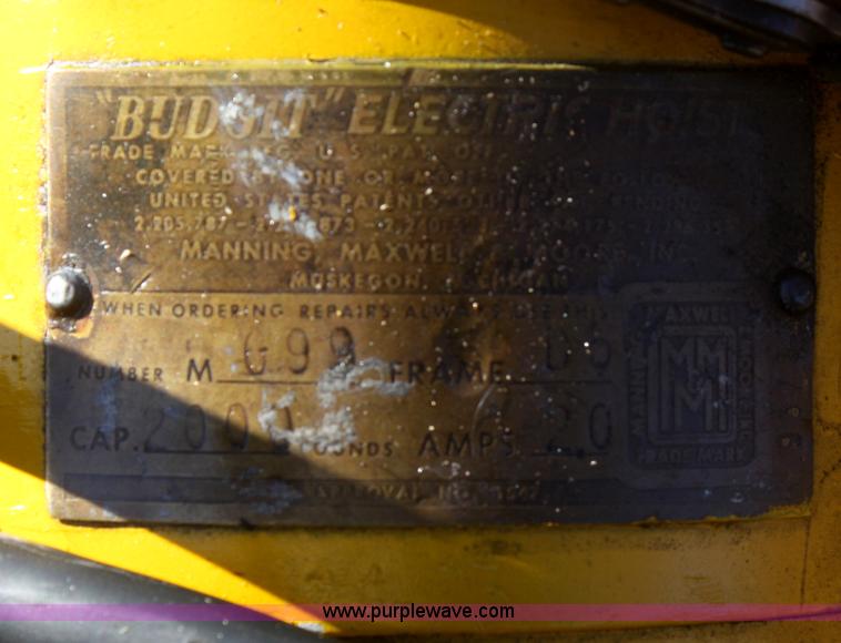 image for item O9840 Budged one ton electric hoist