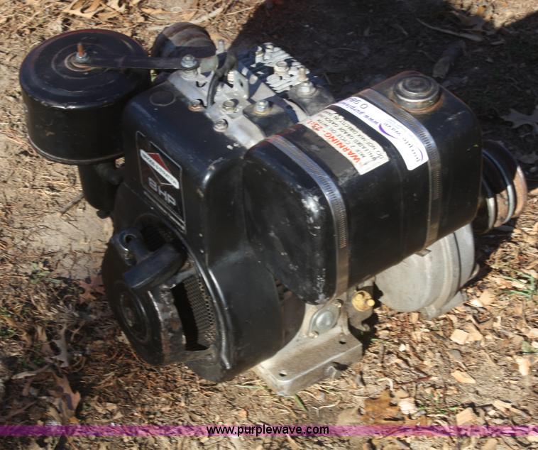 image for item O9841 Briggs & Stratton 8 HP concrete mixing engine