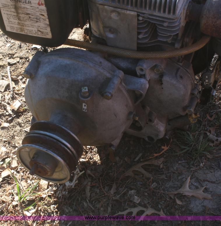 image for item O9841 Briggs & Stratton 8 HP concrete mixing engine