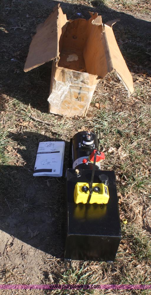 image for item O9844 Monarch hydraulic liftgate pump and control