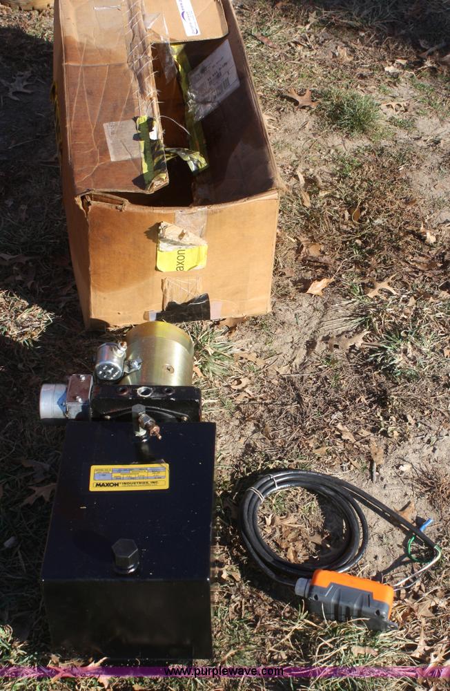 image for item O9845 Maxon hydrauic lift gate pump