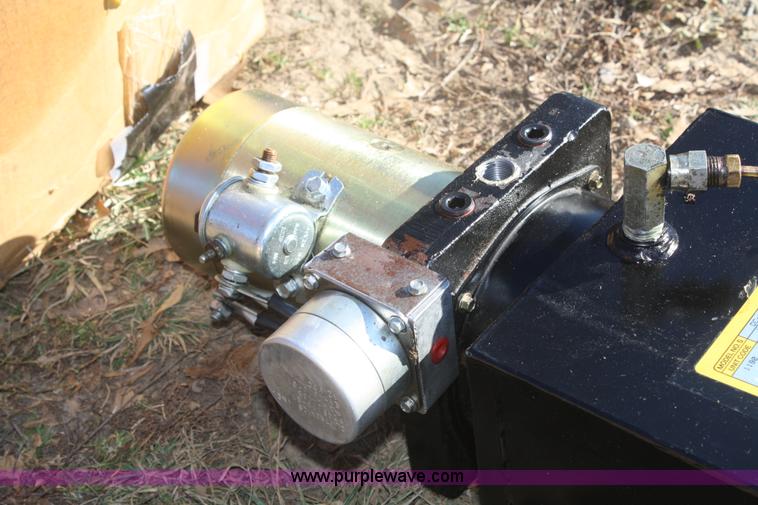 image for item O9845 Maxon hydrauic lift gate pump