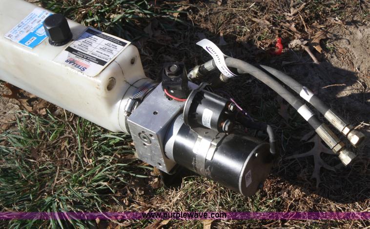 image for item O9846 Monarch Dynajack lift gate pump