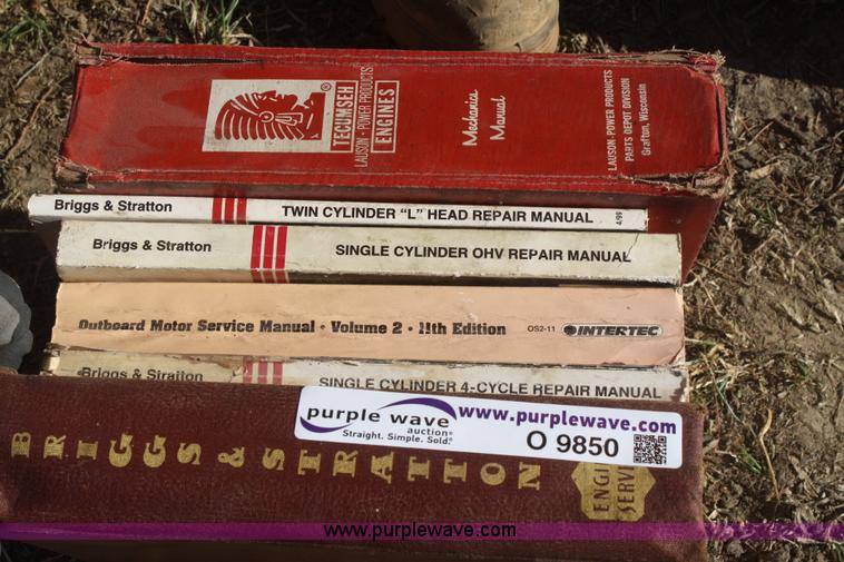 image for item O9850 (6) small engine repair manuals
