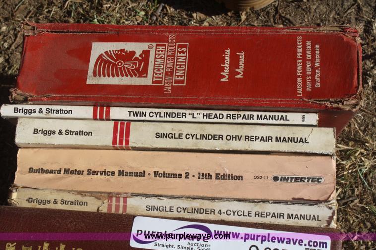 image for item O9850 (6) small engine repair manuals