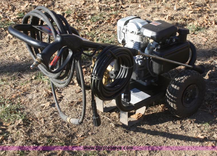 image for item O9866 Devilbliss pressure washer