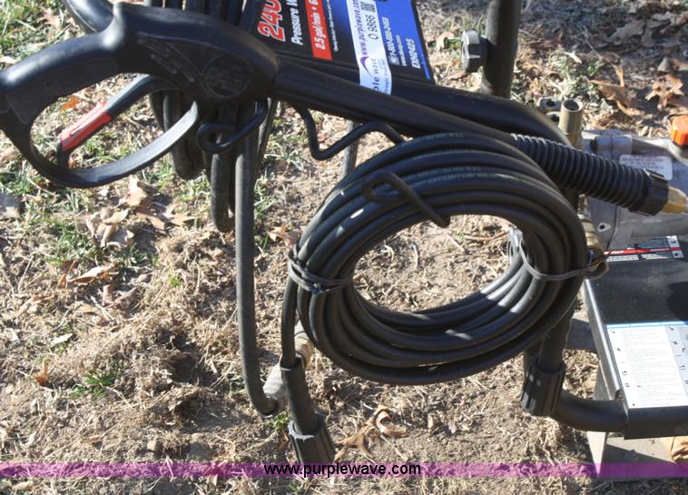 image for item O9866 Devilbliss pressure washer
