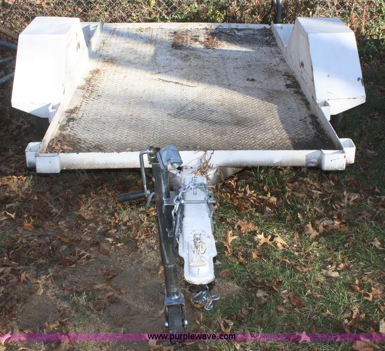 image for item O9872 Single axle trailer