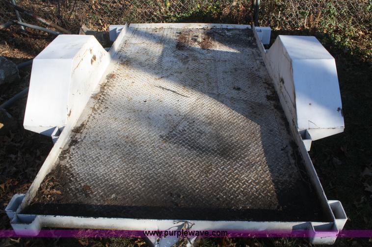 image for item O9872 Single axle trailer