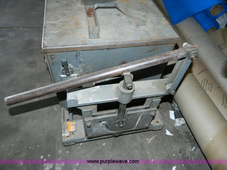 image for item Y9178 Watertite gutter former