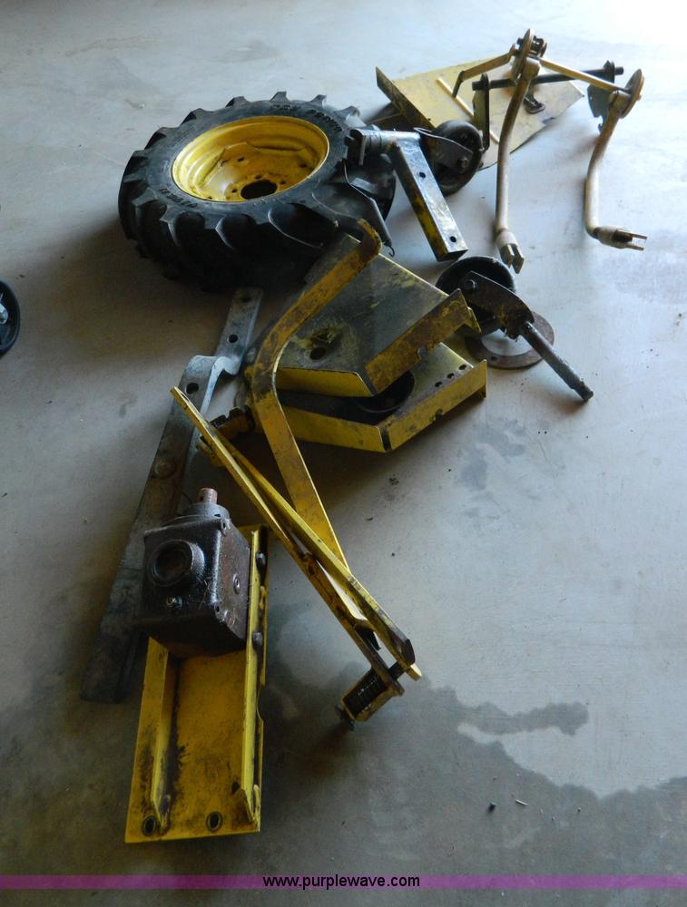 image for item Y9179 1994 John Deere 855 MFWD utility tractor