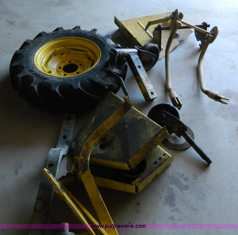 image for item Y9179 1994 John Deere 855 MFWD utility tractor