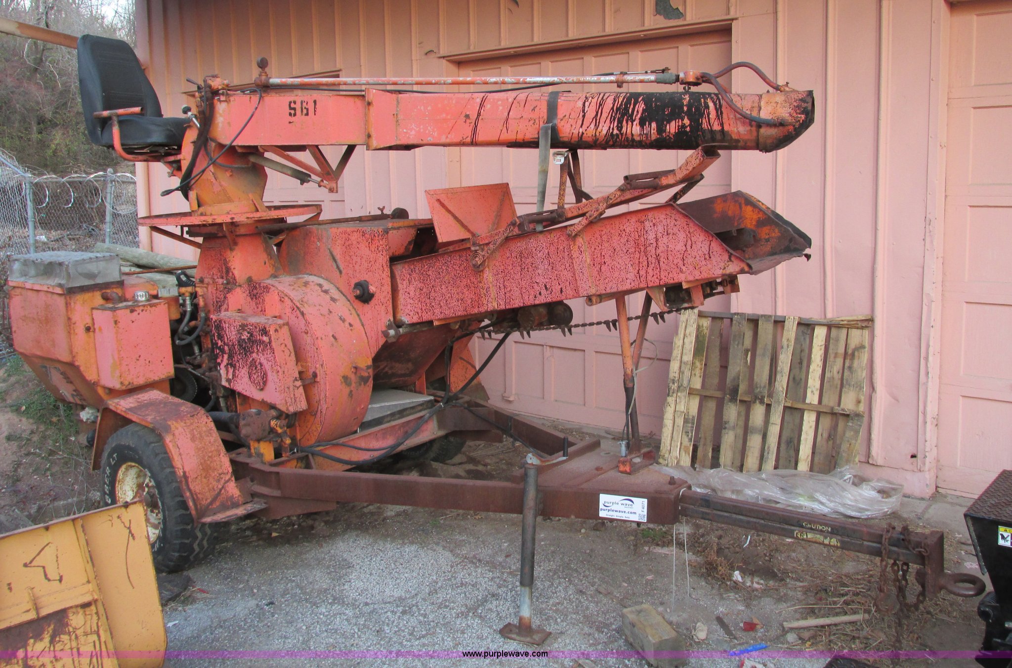 1969 Finn straw blower/mulch spreader in Kansas City, MO Item F4071