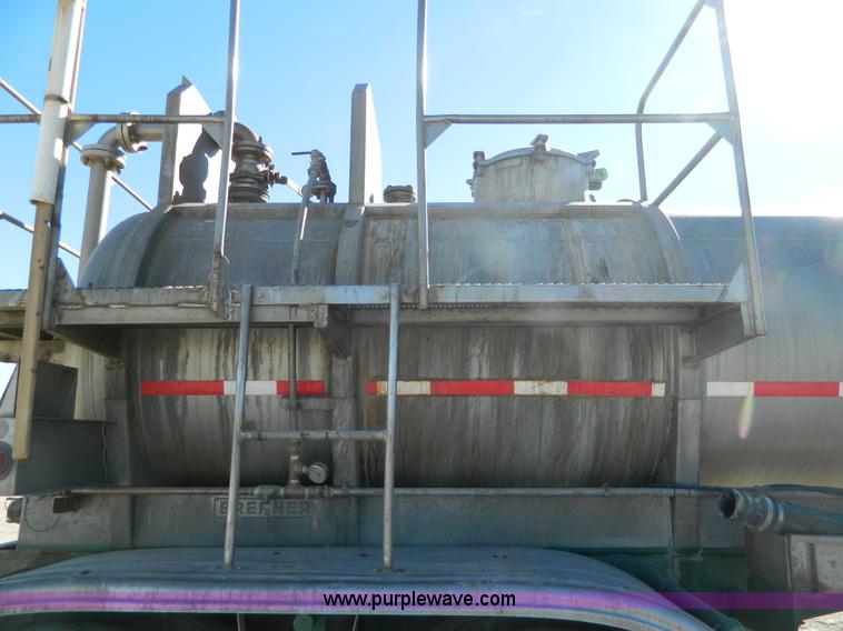 image for item B3977 1979 Brenner MC312 stainless tanker trailer