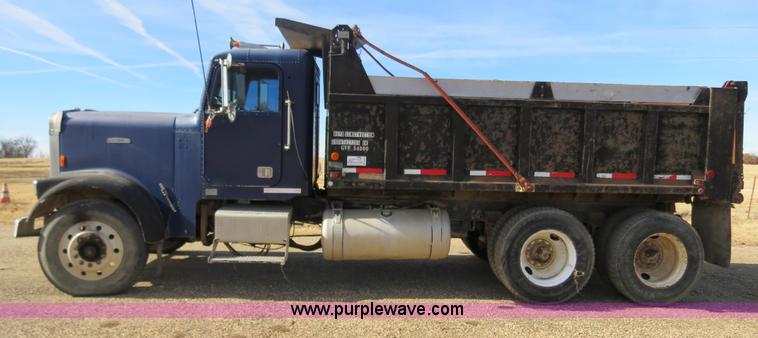 image for item B4540 1984 Freightliner FLC dump truck