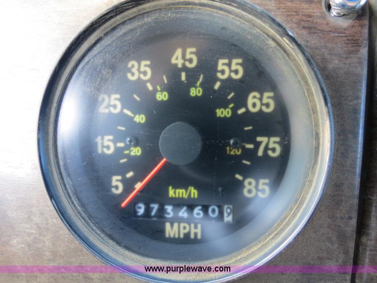 image for item B4540 1984 Freightliner FLC dump truck