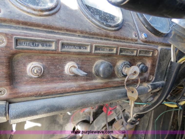 image for item B4540 1984 Freightliner FLC dump truck