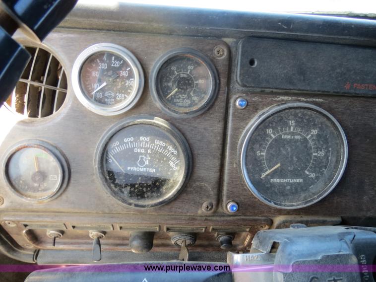 image for item B4540 1984 Freightliner FLC dump truck