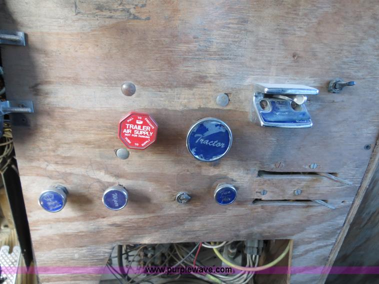 image for item B4540 1984 Freightliner FLC dump truck