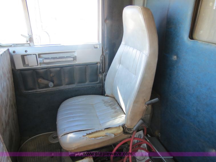 image for item B4540 1984 Freightliner FLC dump truck