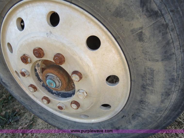 image for item B4540 1984 Freightliner FLC dump truck