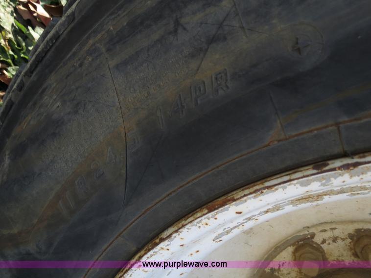 image for item B4540 1984 Freightliner FLC dump truck