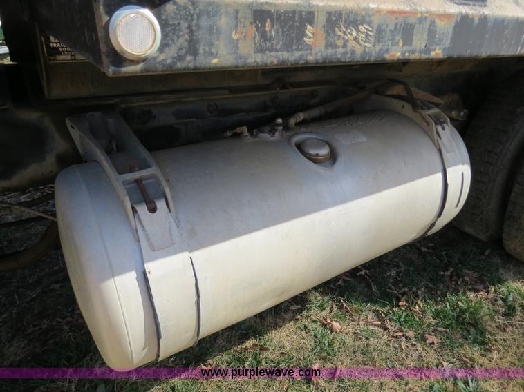 image for item B4540 1984 Freightliner FLC dump truck