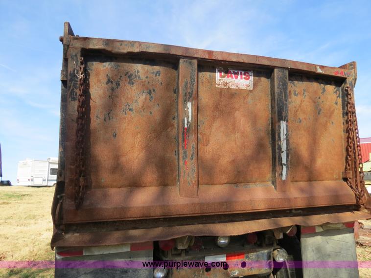 image for item B4540 1984 Freightliner FLC dump truck