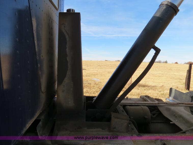 image for item B4540 1984 Freightliner FLC dump truck