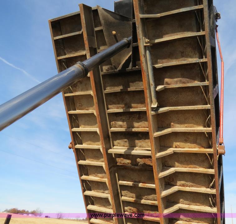 image for item B4540 1984 Freightliner FLC dump truck